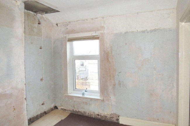 28 Vernon Street, Barrow-in-Furness, LA14 5SU 1