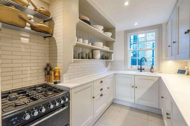 163a Camberwell New Road, Camberwell, London, SE5 0SU 2