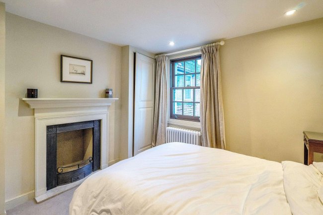 163a Camberwell New Road, Camberwell, London, SE5 0SU 2