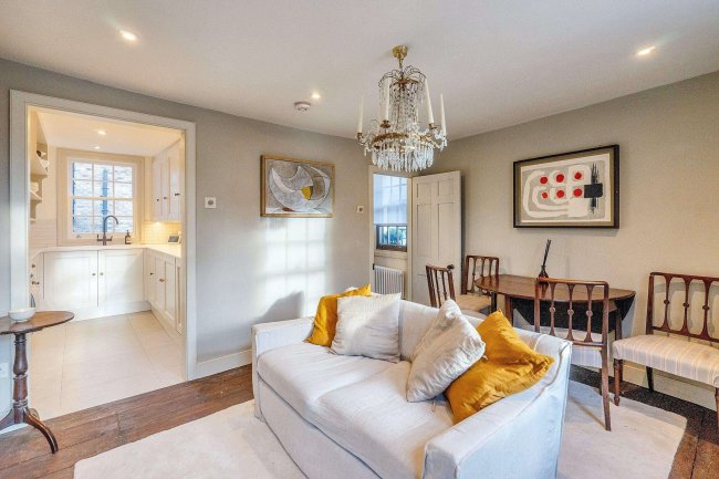 163a Camberwell New Road, Camberwell, London, SE5 0SU 2