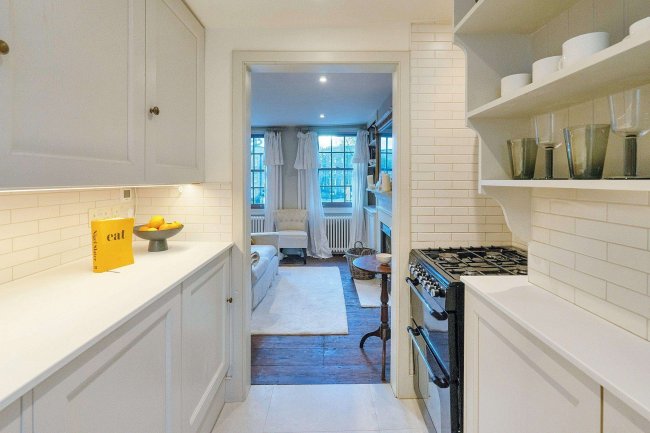 163a Camberwell New Road, Camberwell, London, SE5 0SU 2