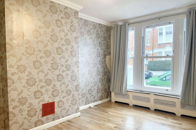 68 A & B Gosberton Road, Balham SW12 8LQ 3