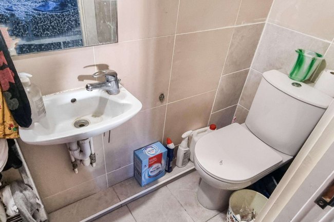 Flat E,  4 Bank Buildings, High Street, London NW10 4LT 10