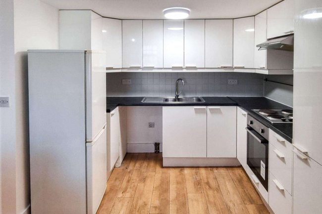 Flat F,  4 Bank Buildings, High Street, London NW10 4LT 1