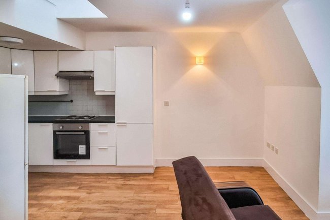 Flat F,  4 Bank Buildings, High Street, London NW10 4LT 1