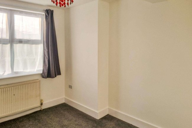 Flat F,  4 Bank Buildings, High Street, London NW10 4LT 1