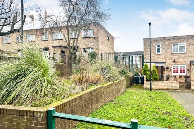 Land adjacent to 63 Moorfield Road, Enfield, London, EN3 5XW 5