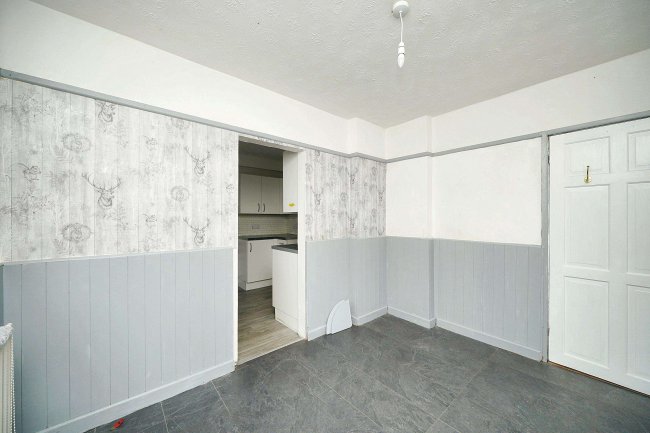 46 Leigh Road, Andover, Hampshire, SP10 2AL 9