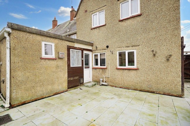 46 Leigh Road, Andover, Hampshire, SP10 2AL 9