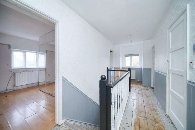 46 Leigh Road, Andover, Hampshire, SP10 2AL 9