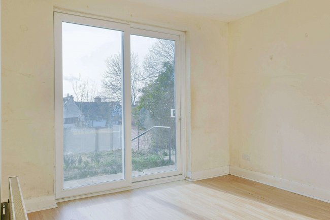 47 Arbroath Road, Eltham, London SE9 6RR 3