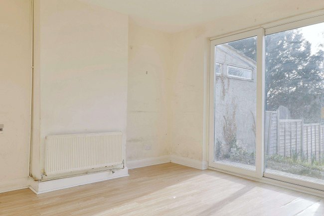 47 Arbroath Road, Eltham, London SE9 6RR 3