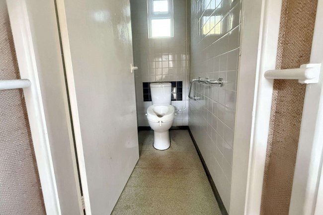 Ash-Mere, Umberslade Road, Earlswood, Solihull, West Midlands B94 5QA 3