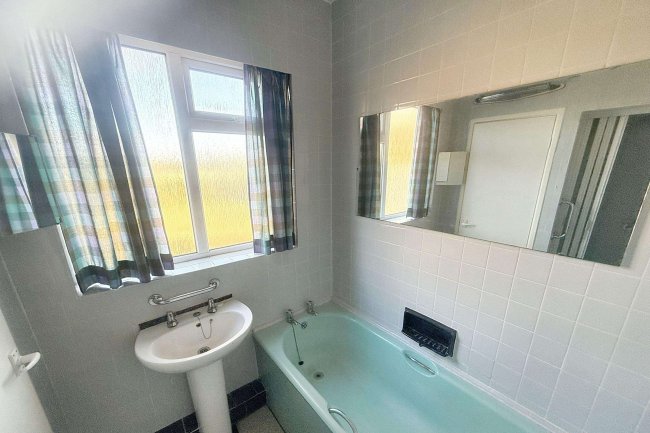 Ash-Mere, Umberslade Road, Earlswood, Solihull, West Midlands B94 5QA 3