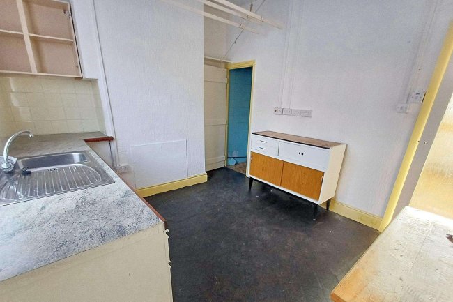 30 Lyme Street, Heaton Mersey, Stockport, Cheshire SK4 3DF 7