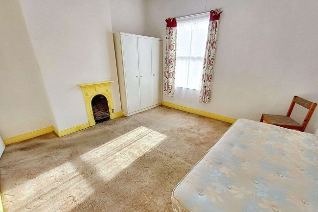 30 Lyme Street, Heaton Mersey, Stockport, Cheshire SK4 3DF 7