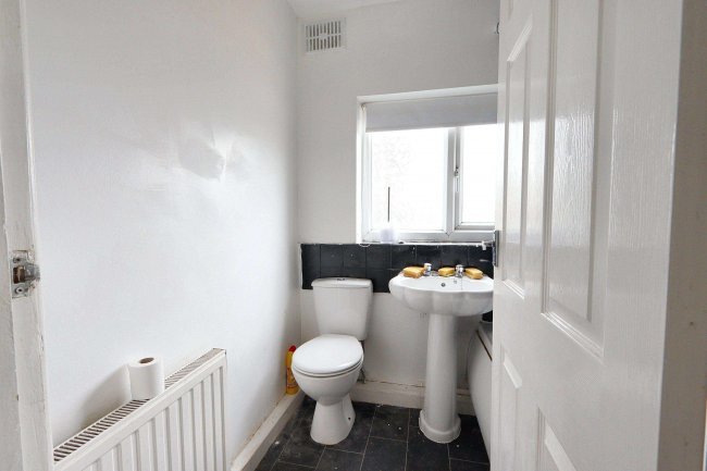 106 School Road, Wales, Sheffield S26 5QJ 8