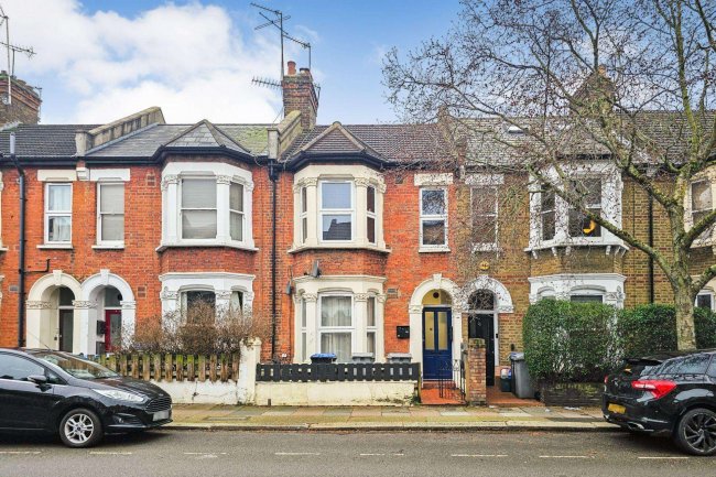 Flat A, 20 Huddlestone Road, Willesden, London NW2 5DN 4