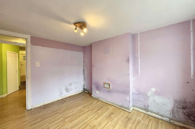 Flat A, 20 Huddlestone Road, Willesden, London NW2 5DN 4