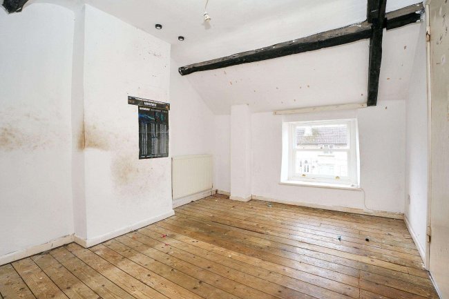 20 Vallis Way, Frome, Somerset BA11 3BH 7