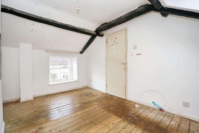 20 Vallis Way, Frome, Somerset BA11 3BH 7