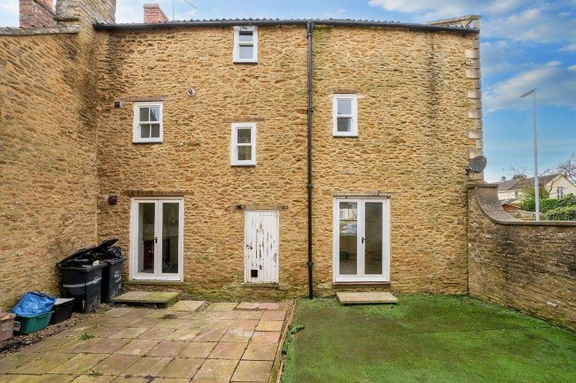 20 Vallis Way, Frome, Somerset BA11 3BH 7