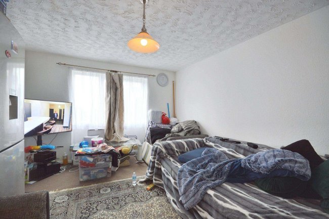 31 Grange Court, Birse Crescent, Neasden, London NW10 1SH 2