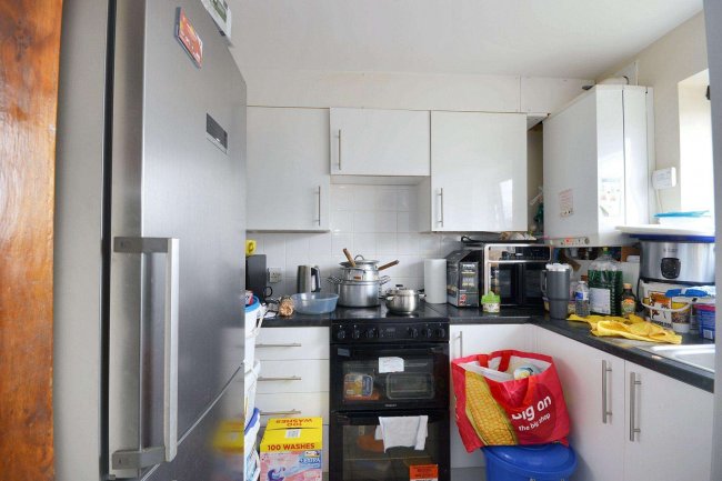 31 Grange Court, Birse Crescent, Neasden, London NW10 1SH 2