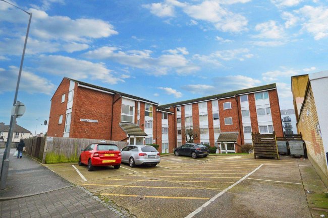 31 Grange Court, Birse Crescent, Neasden, London NW10 1SH 2