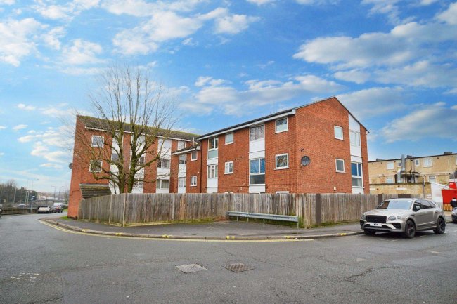 31 Grange Court, Birse Crescent, Neasden, London NW10 1SH 2