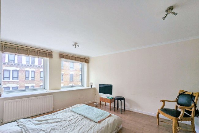 Flat 62, 32 Vale Royal House, 36 Newport Court, Leicester Square, London WC2H 7PY 4