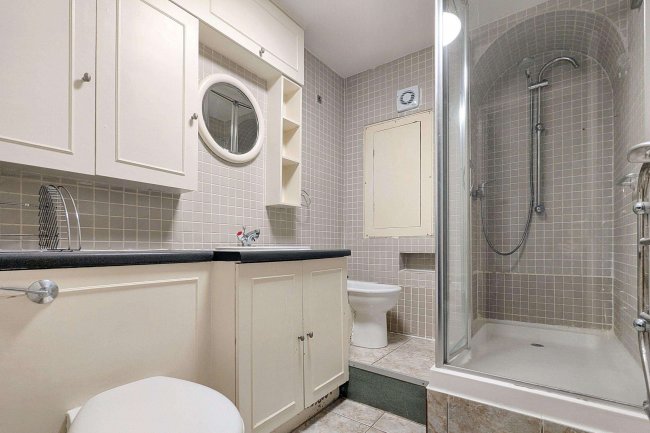 Flat 62, 32 Vale Royal House, 36 Newport Court, Leicester Square, London WC2H 7PY 4