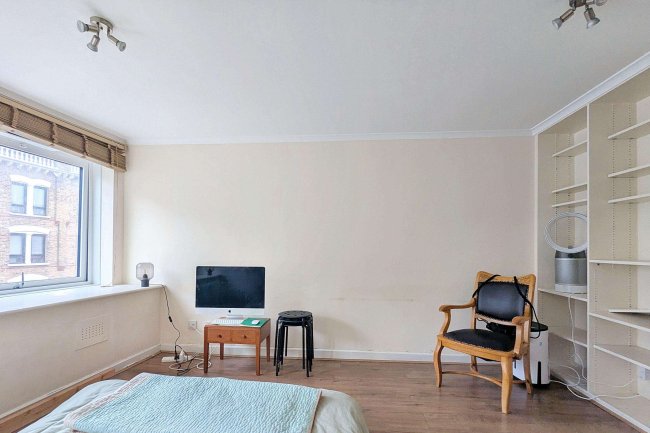 Flat 62, 32 Vale Royal House, 36 Newport Court, Leicester Square, London WC2H 7PY 4