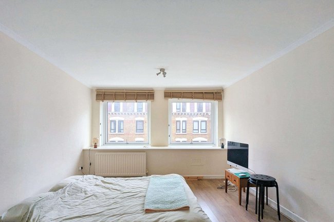 Flat 62, 32 Vale Royal House, 36 Newport Court, Leicester Square, London WC2H 7PY 4