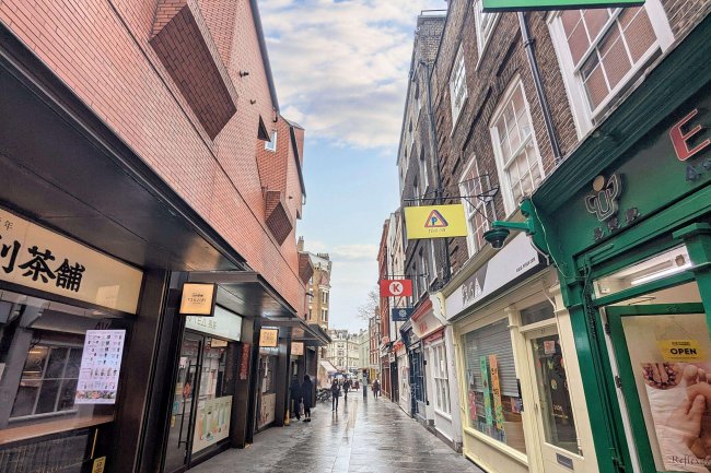 Flat 62, 32 Vale Royal House, 36 Newport Court, Leicester Square, London WC2H 7PY 4