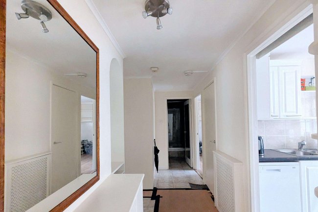 Flat 62, 32 Vale Royal House, 36 Newport Court, Leicester Square, London WC2H 7PY 4