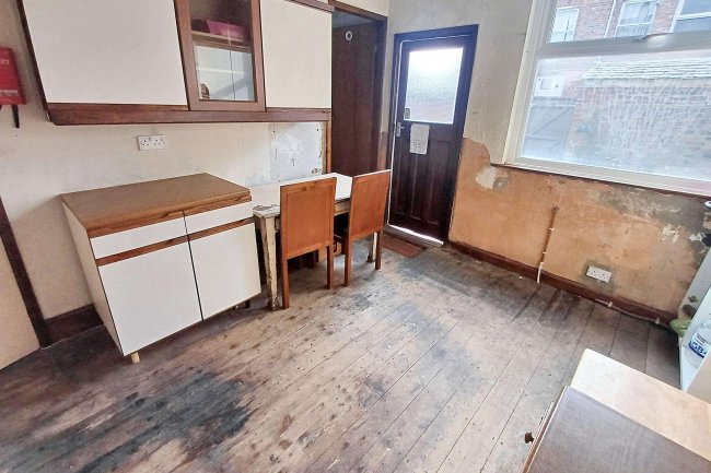 5 Elm Grove, Sale, M33 7JZ 5