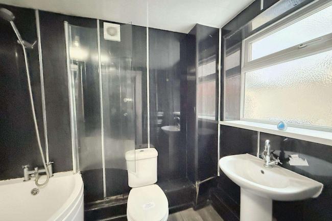 Flat 1, 44 Roker Avenue, Sunderland, SR6 0HX 3