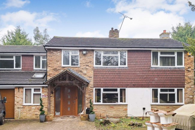 5 Cheniston Grove, Maidenhead, SL6 4LN 9