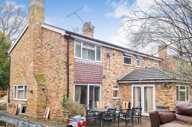 5 Cheniston Grove, Maidenhead, SL6 4LN 9