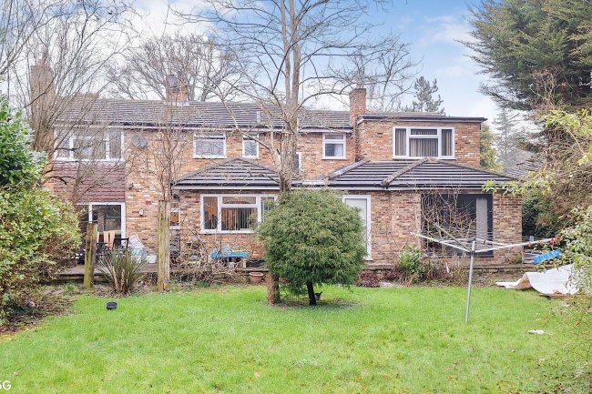 5 Cheniston Grove, Maidenhead, SL6 4LN 9