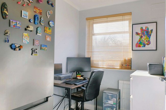 198A Eversley Avenue, Bexleyheath, DA7 6SW 5