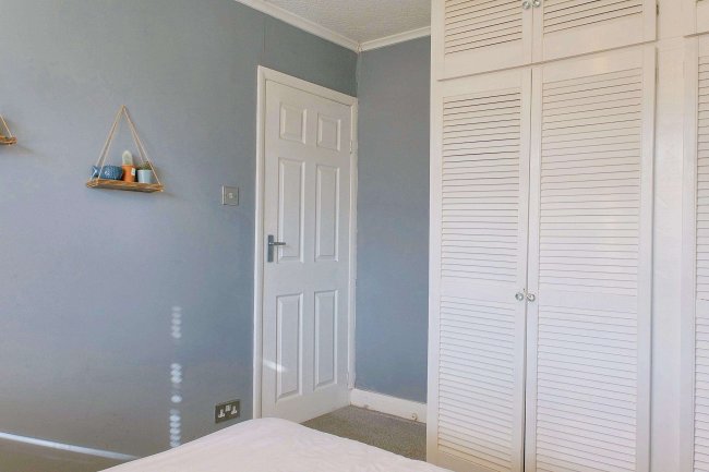 198A Eversley Avenue, Bexleyheath, DA7 6SW 5