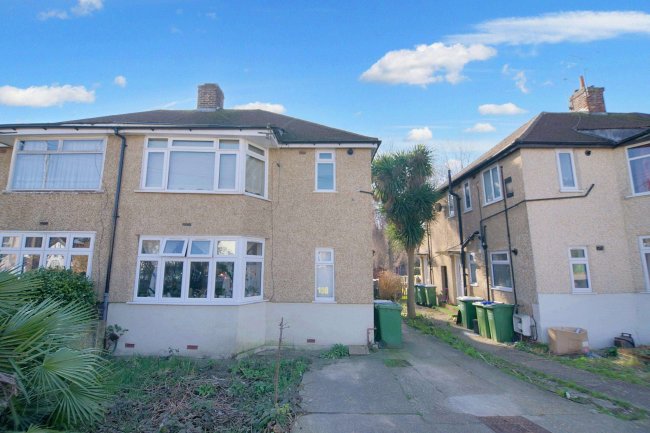 198A Eversley Avenue, Bexleyheath, DA7 6SW 5