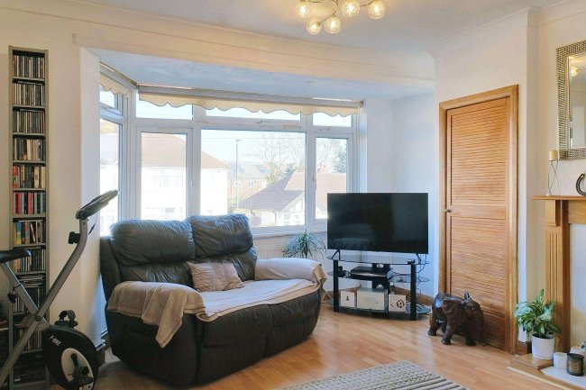 198A Eversley Avenue, Bexleyheath, DA7 6SW 5