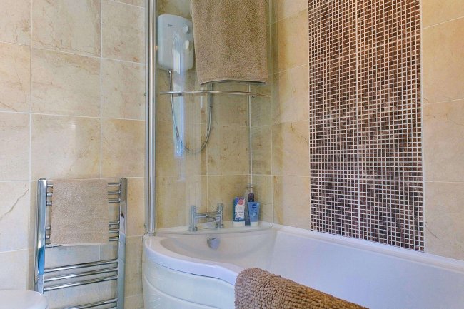 198A Eversley Avenue, Bexleyheath, DA7 6SW 5