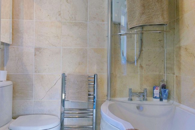 198A Eversley Avenue, Bexleyheath, DA7 6SW 5