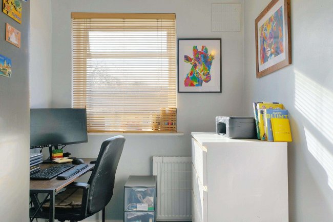 198A Eversley Avenue, Bexleyheath, DA7 6SW 5