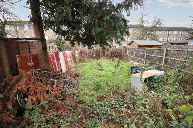 9 Merlin Close, Northolt UB5 6JG 8