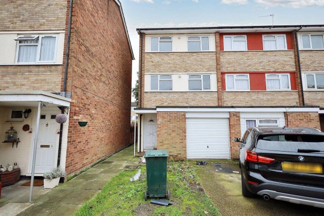 9 Merlin Close, Northolt UB5 6JG 8